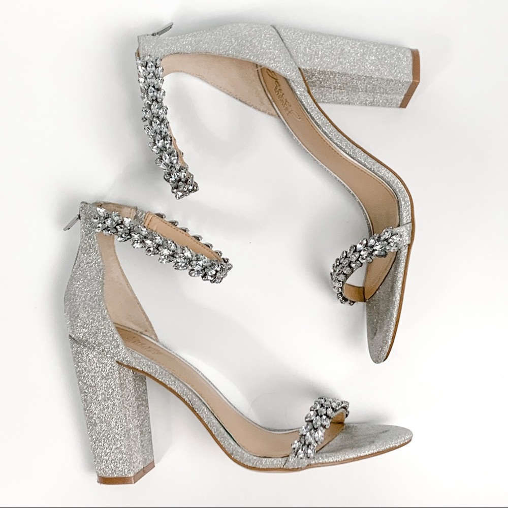 Jewel by Badgley Mischka Silver Heels Size 8.5